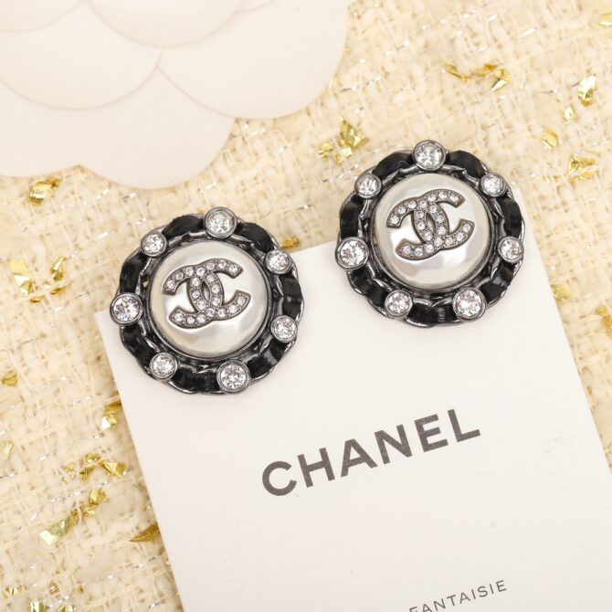 Chanel earrings circle (Replica) - Image 4