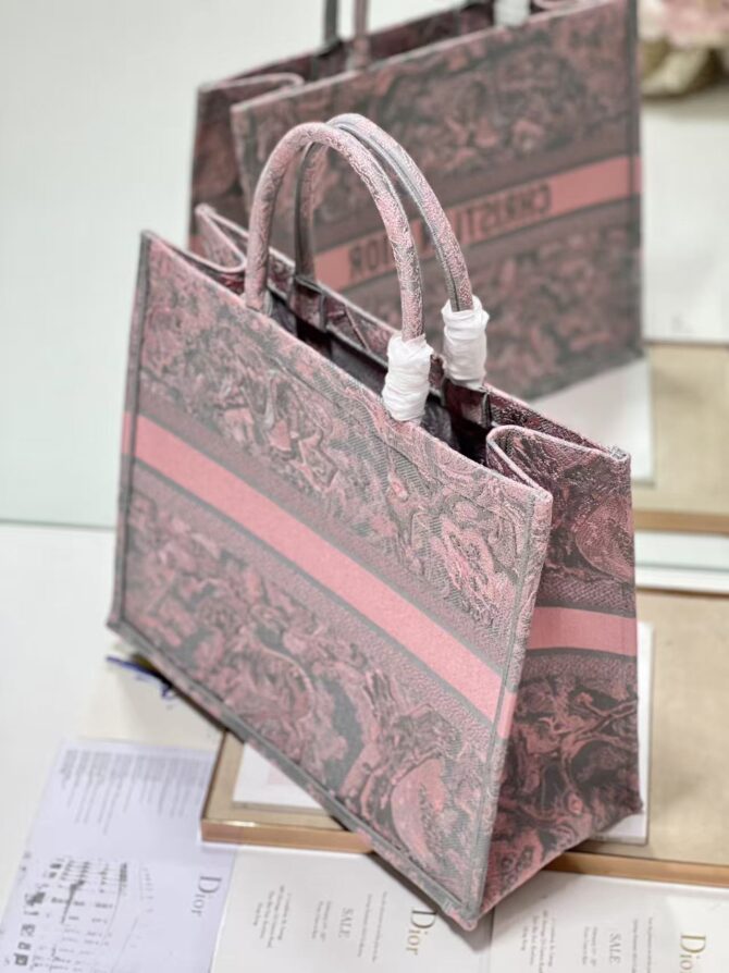 Pink book tote (Replica) - Image 7
