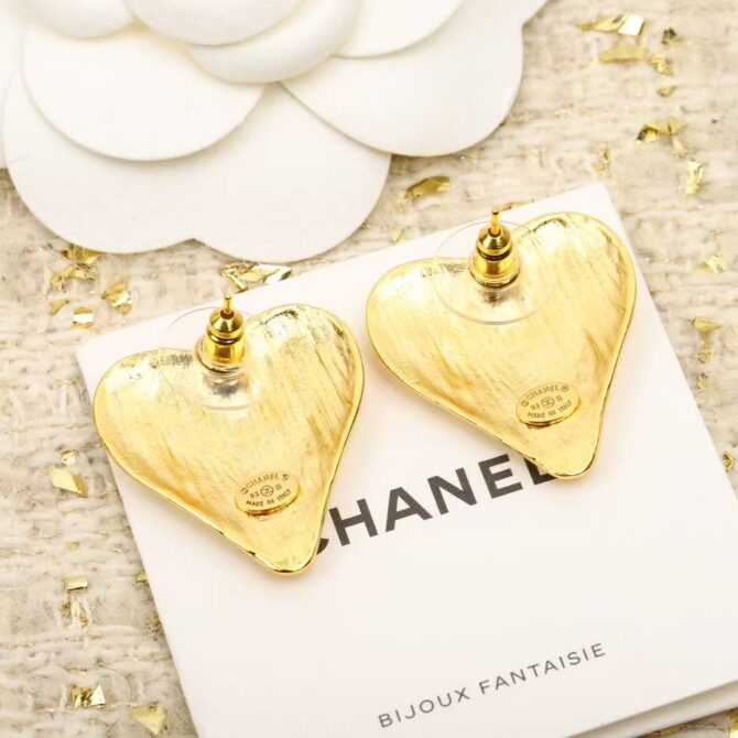 Chanel earrings heart gold(Replica) - Image 3
