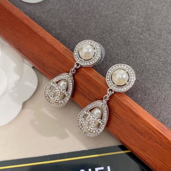 Chanel earrings cc baroque(Replica) - Image 3