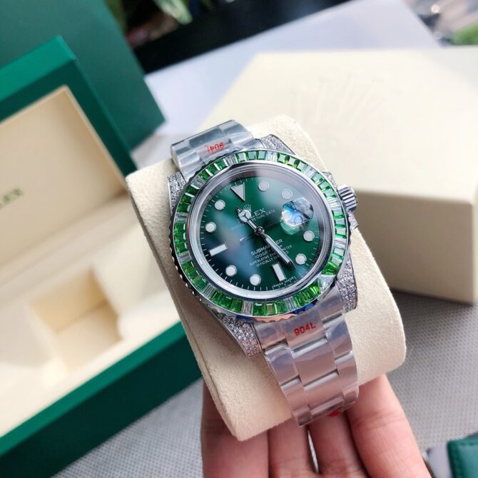 Submariner Date, emerald & diamonds(Replica) - Image 4