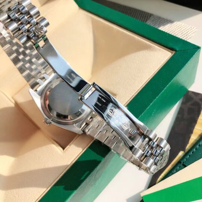 OYSTER PERPETUAL DATEJUST BLACK DIAL JUBILEE(Replica) - Image 8