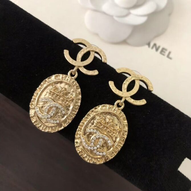 Chanel earrings oval gold(Replica) - Image 8
