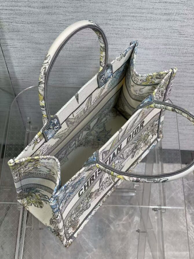 Dior Book Tote Medium(Replica) – Image 3