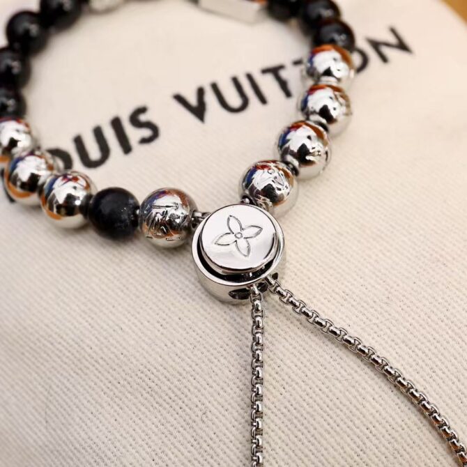 Monogram beads black pearls (Replica) – Image 6