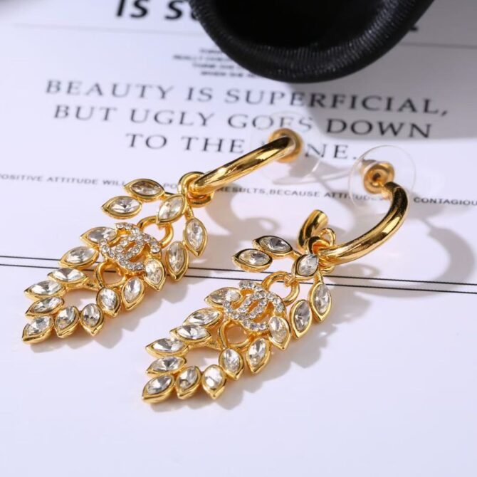 Chanel earrings cc leaf(Replica)