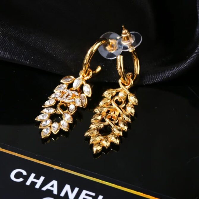 Chanel earrings cc leaf(Replica) - Image 7
