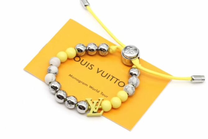 Monogram beads yellow pearls  (Replica) – Image 7