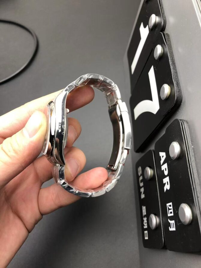 Oyster Perpetual 41 (Replica) – Image 4