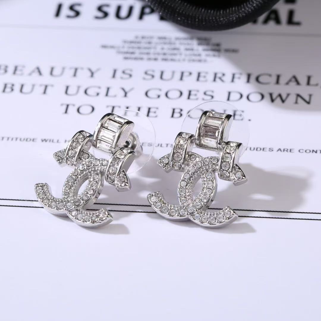 Chanel earrings cc sparkling(Replica)