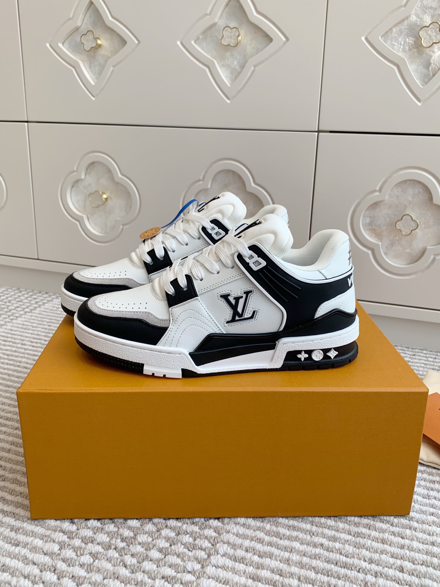 sneaker time out (Replica)