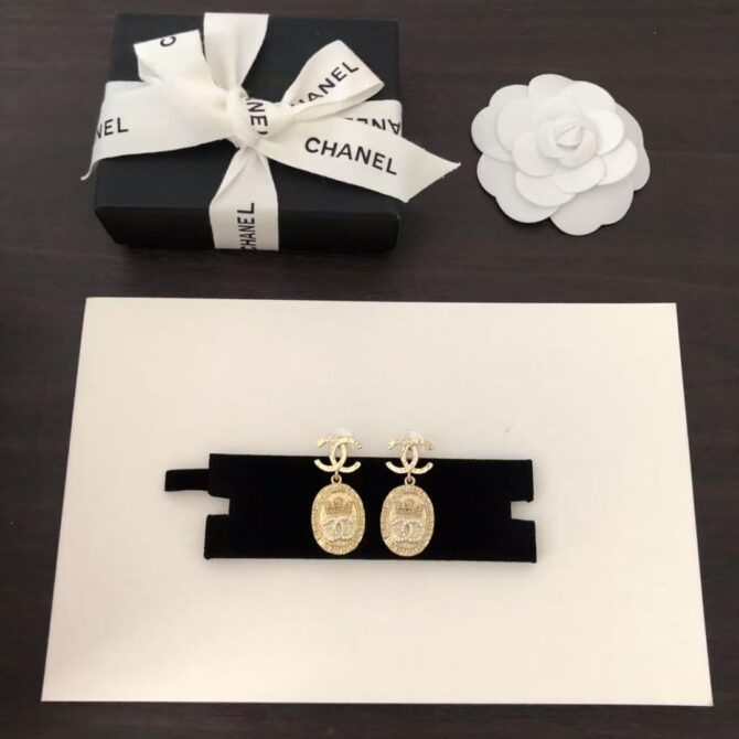 Chanel earrings oval gold(Replica) - Image 2