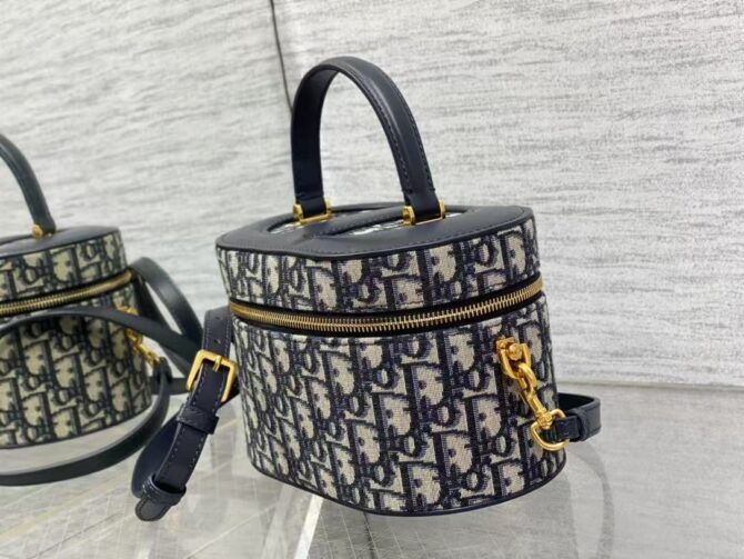 Dior signature vanity  (Replica) - Image 5