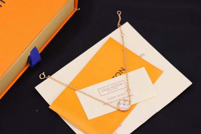 Sun Color Blossom BB, rose gold(Replica) – Image 6