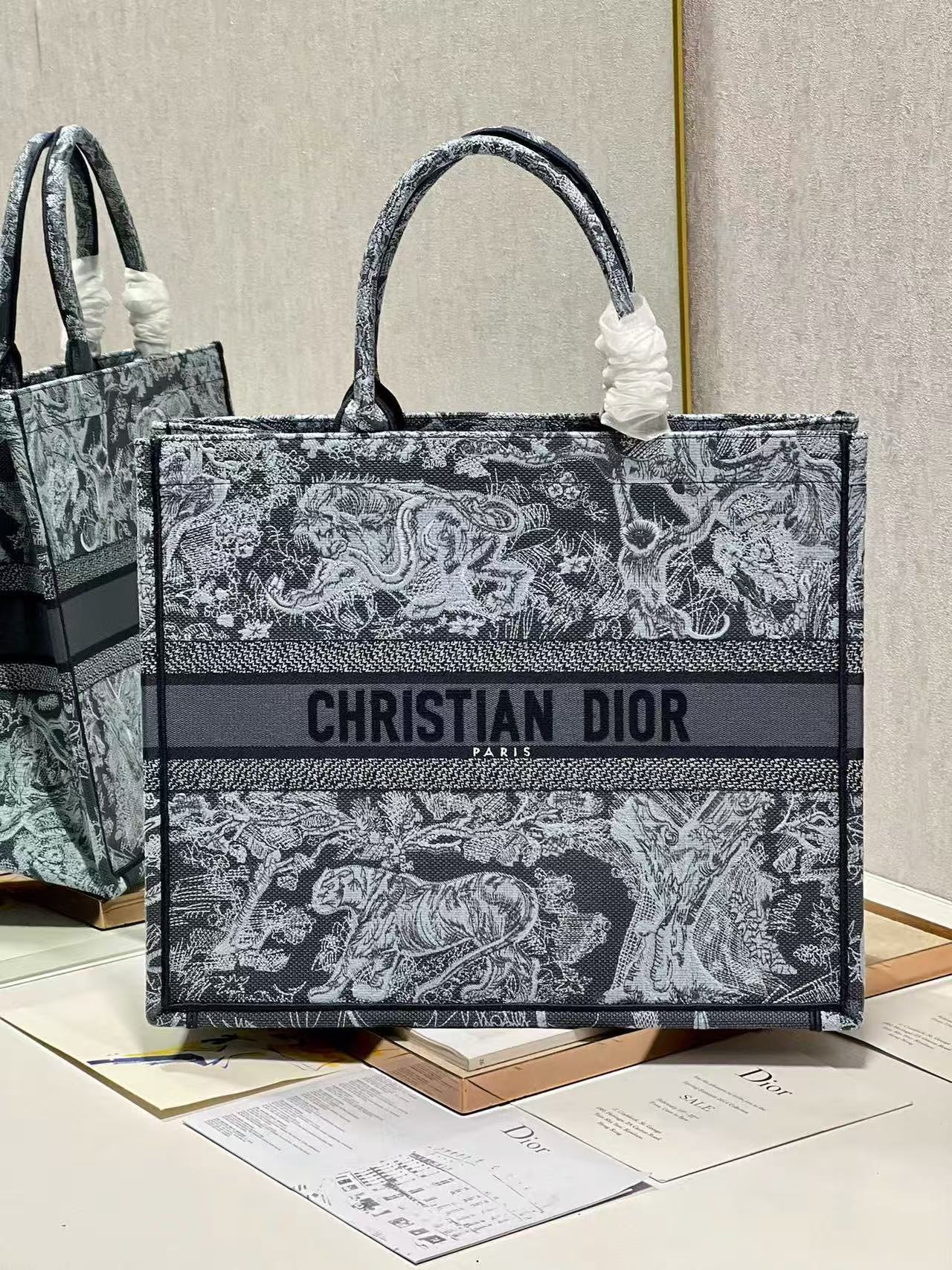 Book tote large (Replica)