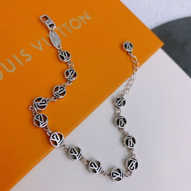 LV Monogram Chain (Replica) – Image 3