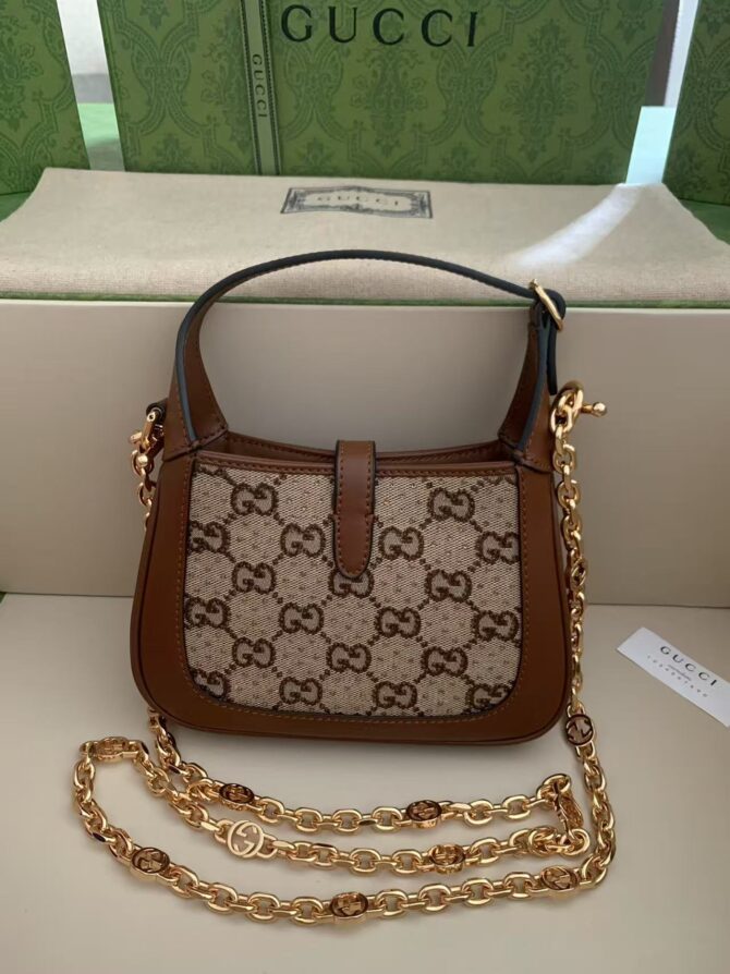 Jackie 1961  (Replica) – Image 2