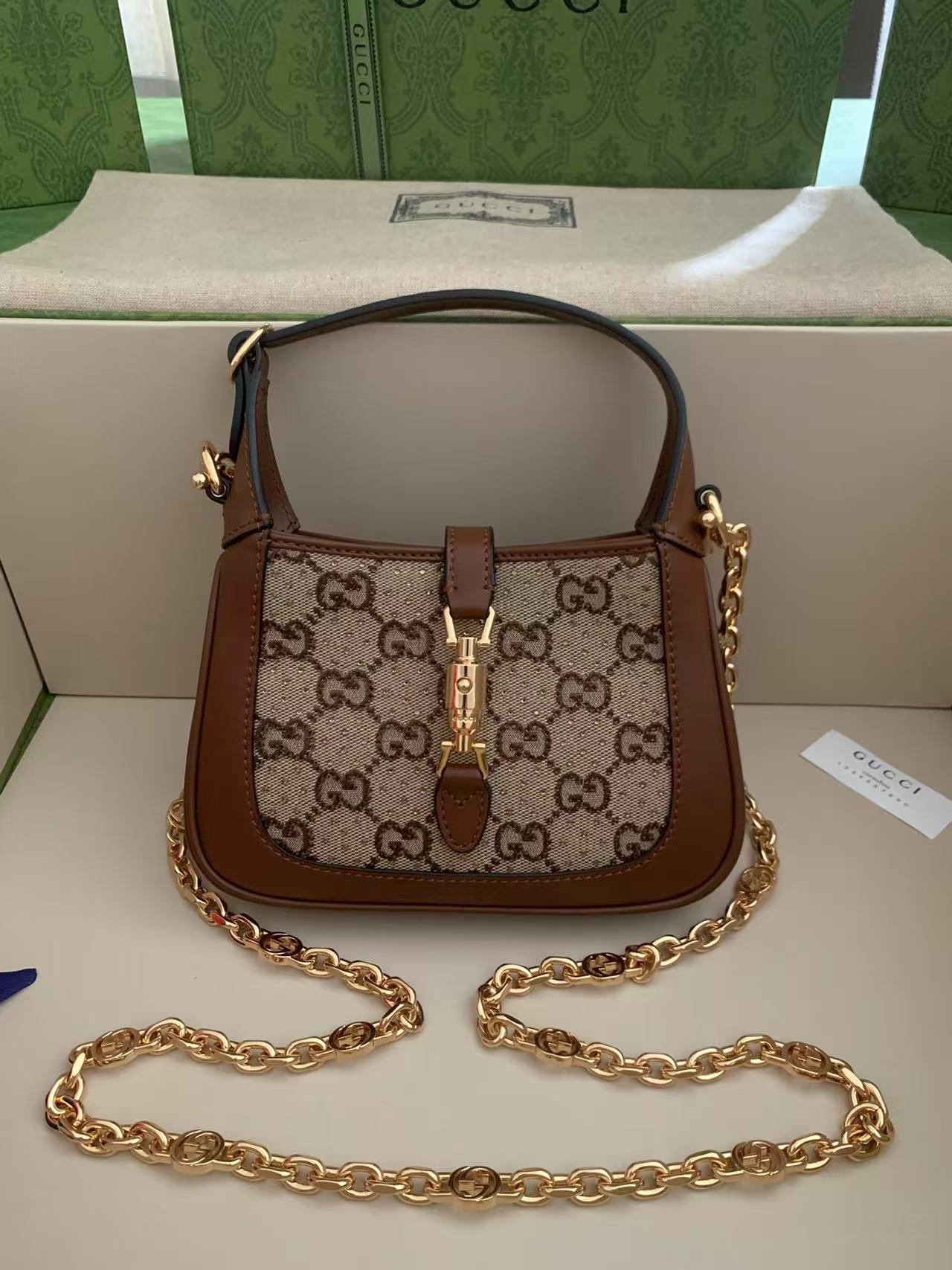 Jackie 1961  (Replica)