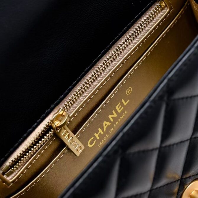 Flap Bag Pearl Crush(Replica) - Image 16