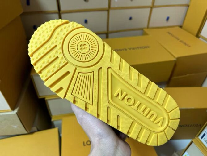 LV trainer  (Replica) - Image 6