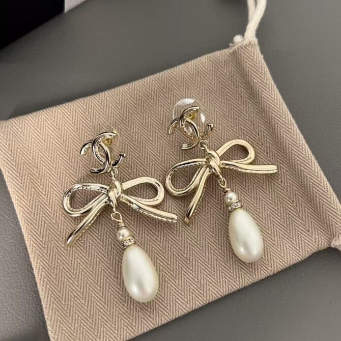 Chanel earrings bow tie (Replica) - Image 2