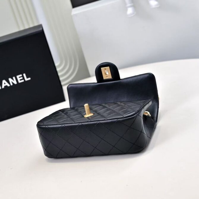 Flap Bag Pearl Crush(Replica) - Image 5