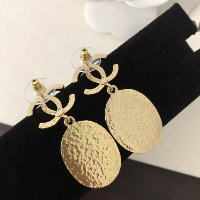 Chanel earrings oval gold(Replica) - Image 6