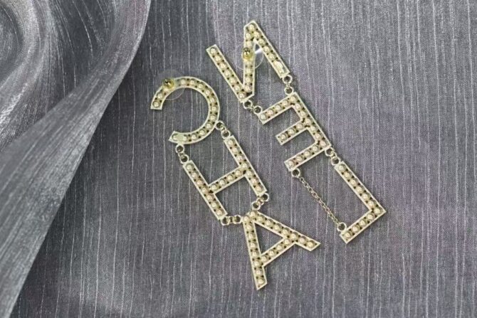 Chanel earrings letters  (Replica) - Image 2