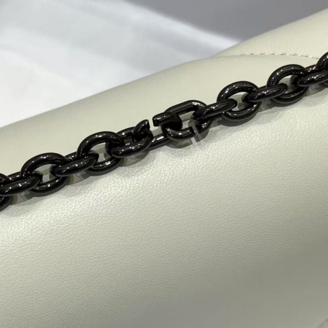 Dior 30 Montaigne (Replica) – Image 3