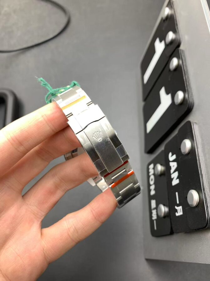 Oyster Perpetual 41 (Replica) – Image 6