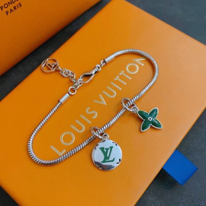 LV monogram charm, green (Replica) – Image 5