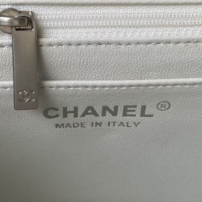 flap bag(Replica) - Image 8