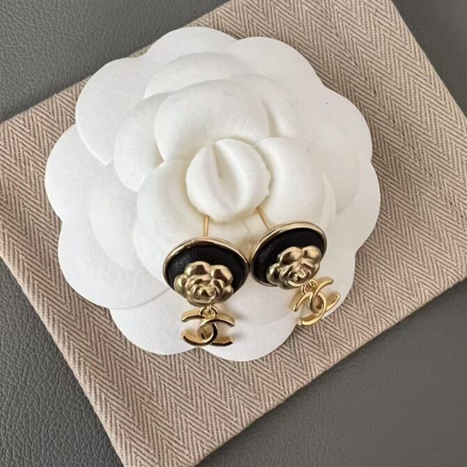 Chanel earrings circle flower(Replica) - Image 6