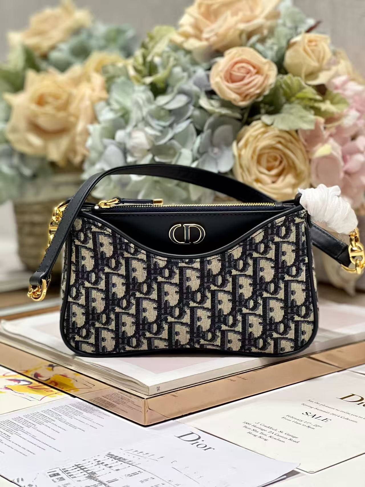 Mini Sac Hobo Avenue 30 Montaigne (Replica)