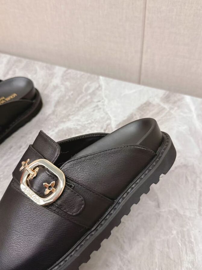 Sabot plat LV cosy cuir  (Replica) - Image 7