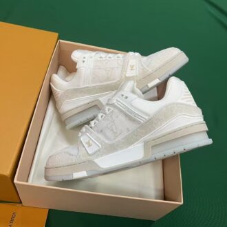 lv trainer #54 (Replica) - 37