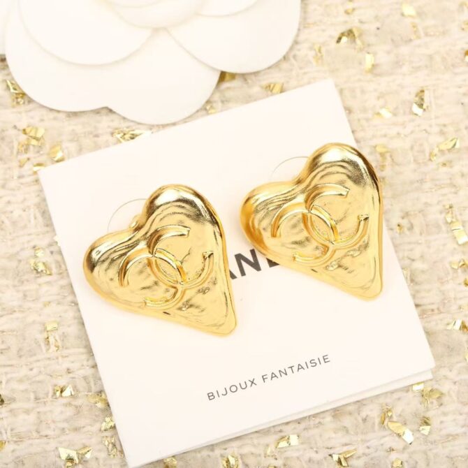 Chanel earrings heart gold(Replica) - Image 5