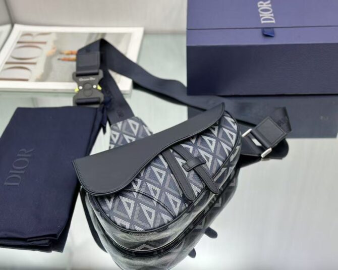 Saddle bag blue diamonds (Replica) – Image 2