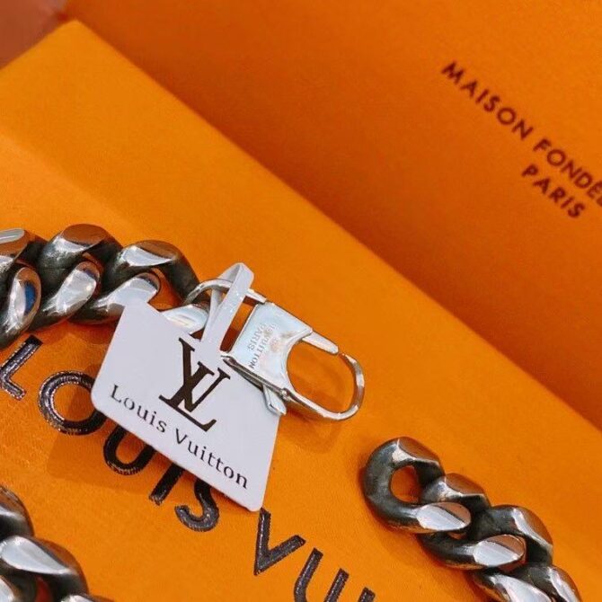 Lv figaro chain (Replica) - Image 2