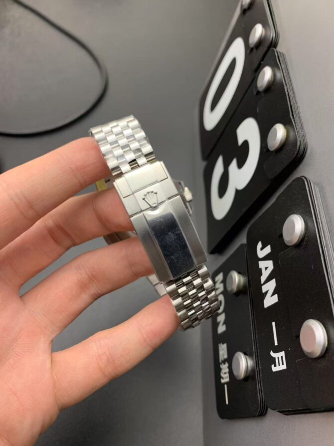 GMT-Master II (Replica) - Image 12