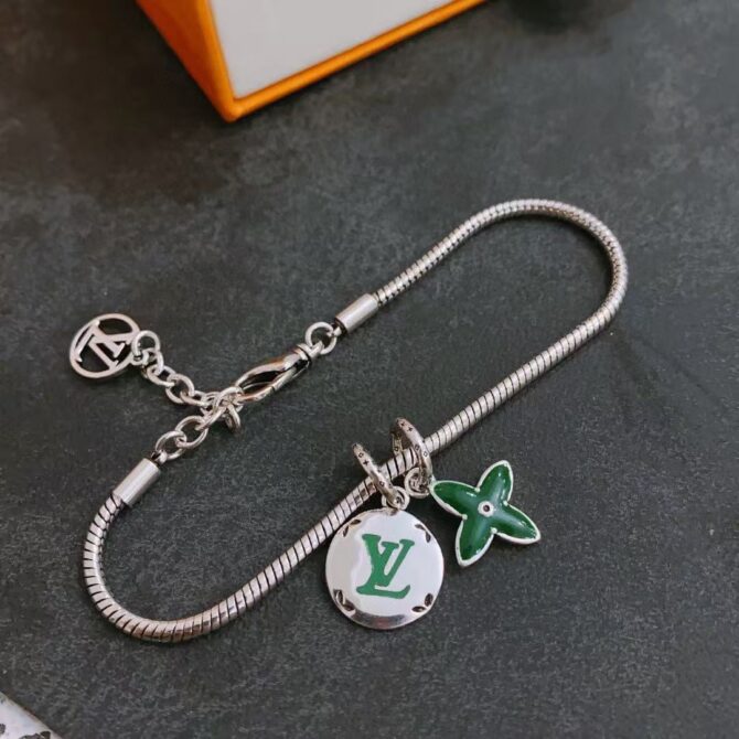 LV monogram charm, green (Replica) – Image 3