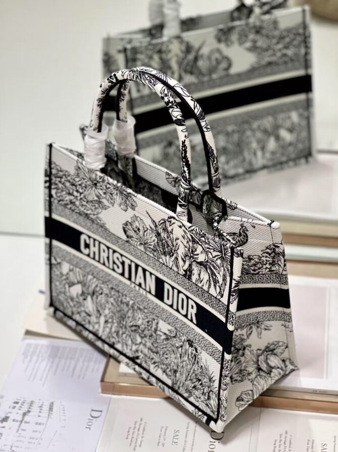 Book tote medium (Replica) – Image 3