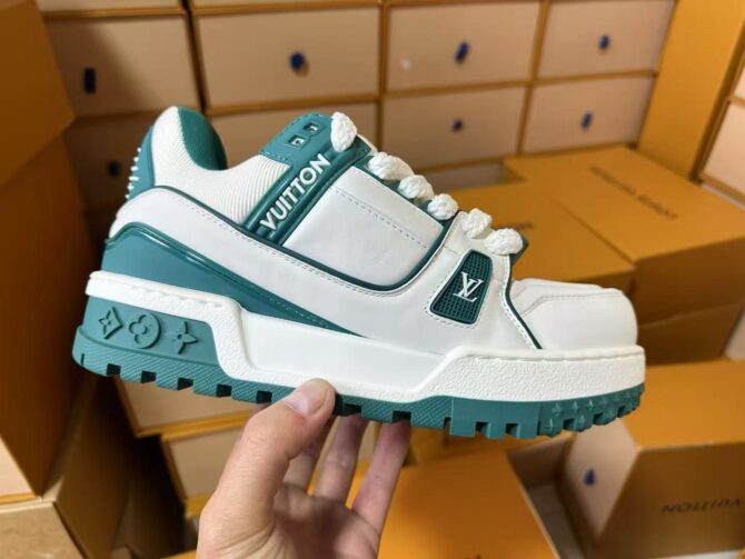 LV trainer  (Replica)