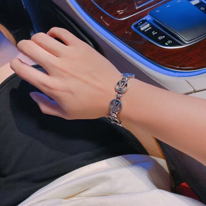 LV Monogram Chain XL (Replica) – Image 5