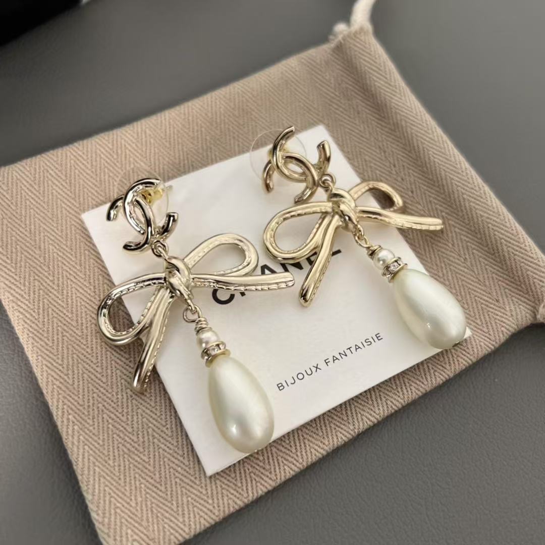 Chanel earrings bow tie (Replica)