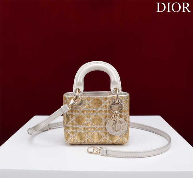Lady Dior Mini brodé(Replica)