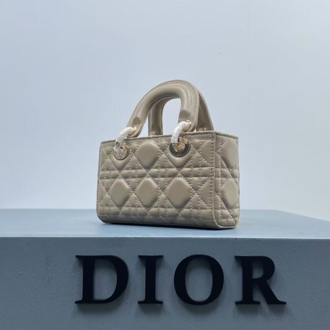 Lady D-Joy Small (Replica) – Image 4