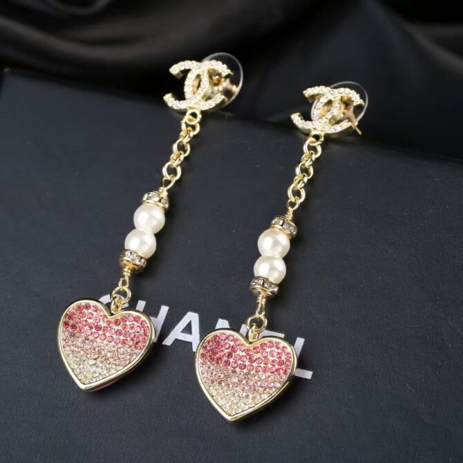 Chanel earrings cc sparkling pink heart sparkling long(Replica) - Image 3