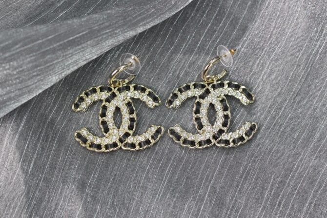 Chanel earrings  (Replica)