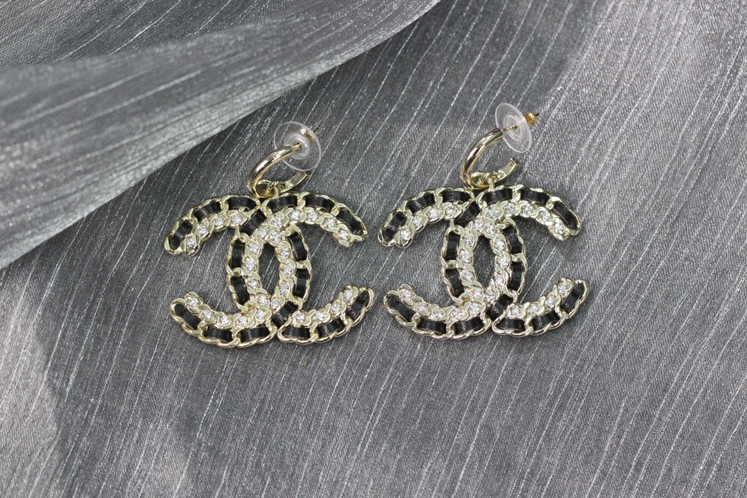 Chanel earrings  (Replica)